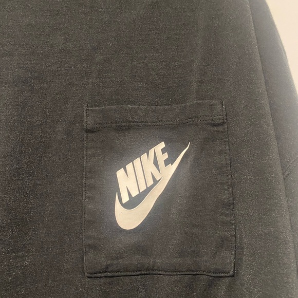 Nike Long Sleeve - Picture 4 of 5